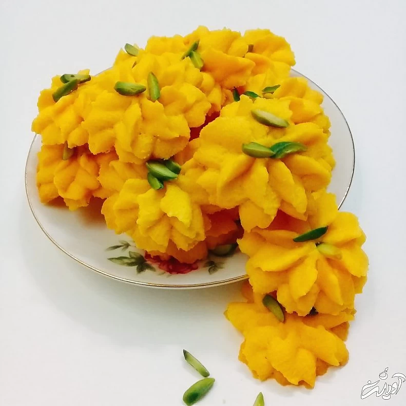 شیرینی زعفرانی